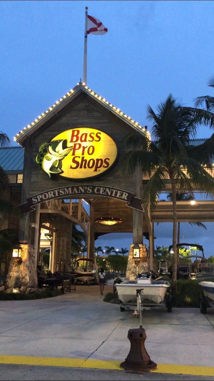 BASS PRO SHOPS OUTDOOR WORLD Orlando Ce Qu Il Faut Savoir   Entrada Principal 