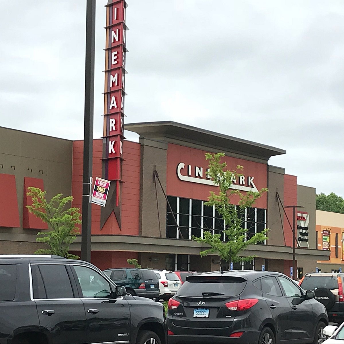 movie theaters in ct north haven