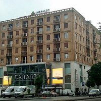 Vista complessiva dell'edificio