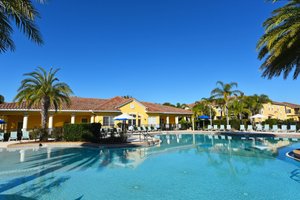 Pool & Beach