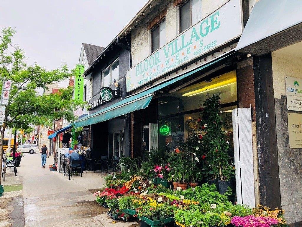 Bloor West Village - 토론토 - Bloor West Village의 리뷰 - 트립어드바이저