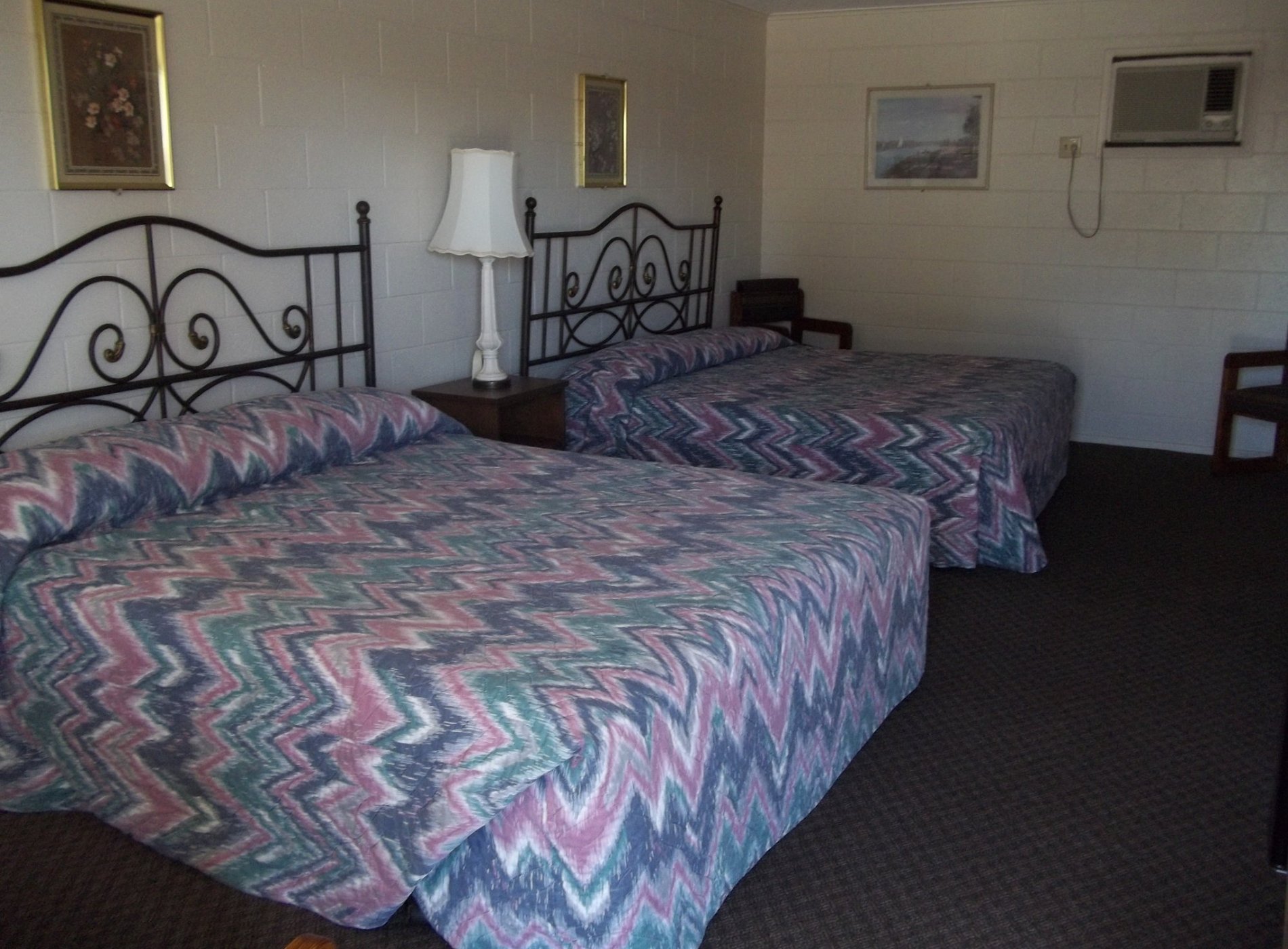 Royal Host Motel by null