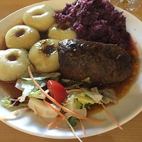 Smaczne jedzenie, bezpośredni personel. Na zamówienie nie musieliśmy długo czekać. Zarówno Śląsk
