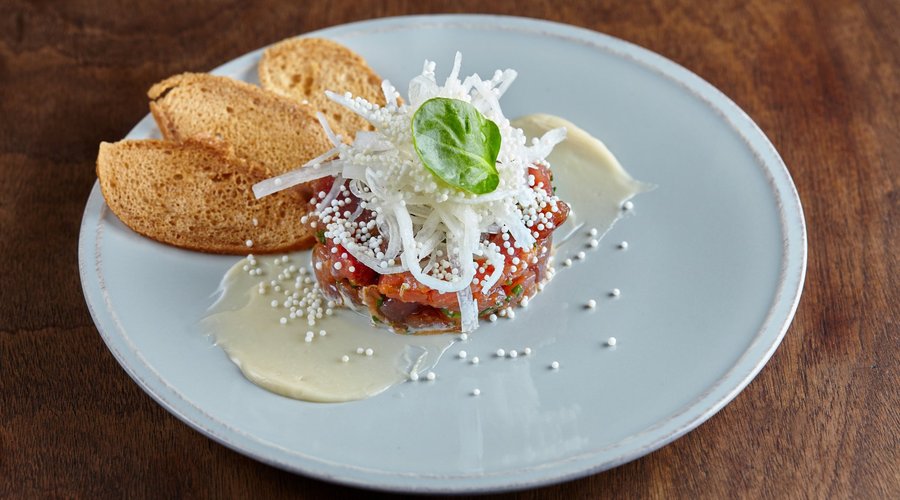 Tuna tartare with Asian flavours