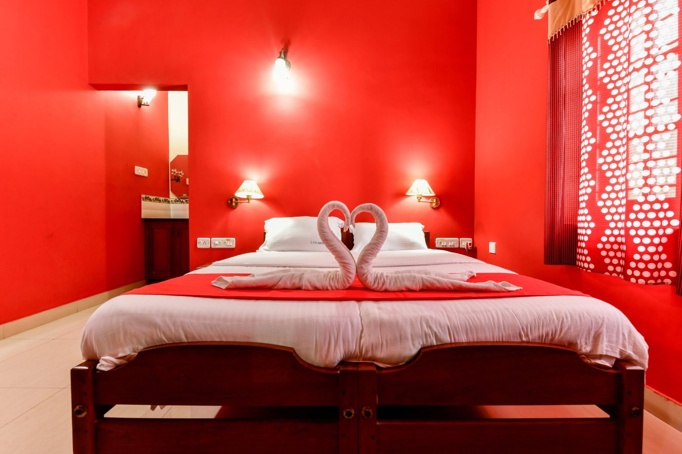LAKE CASTLE Hostel Reviews (Punnapra, India)