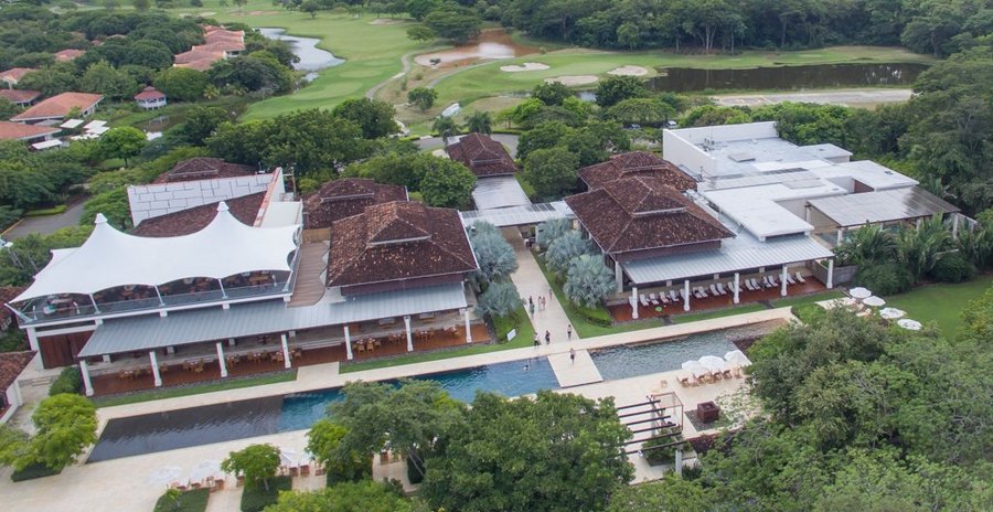 Exclusive Beach Club! 