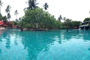 Piscine et plage
