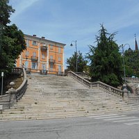 Usato soprattutto per fare grandi foto di gruppo