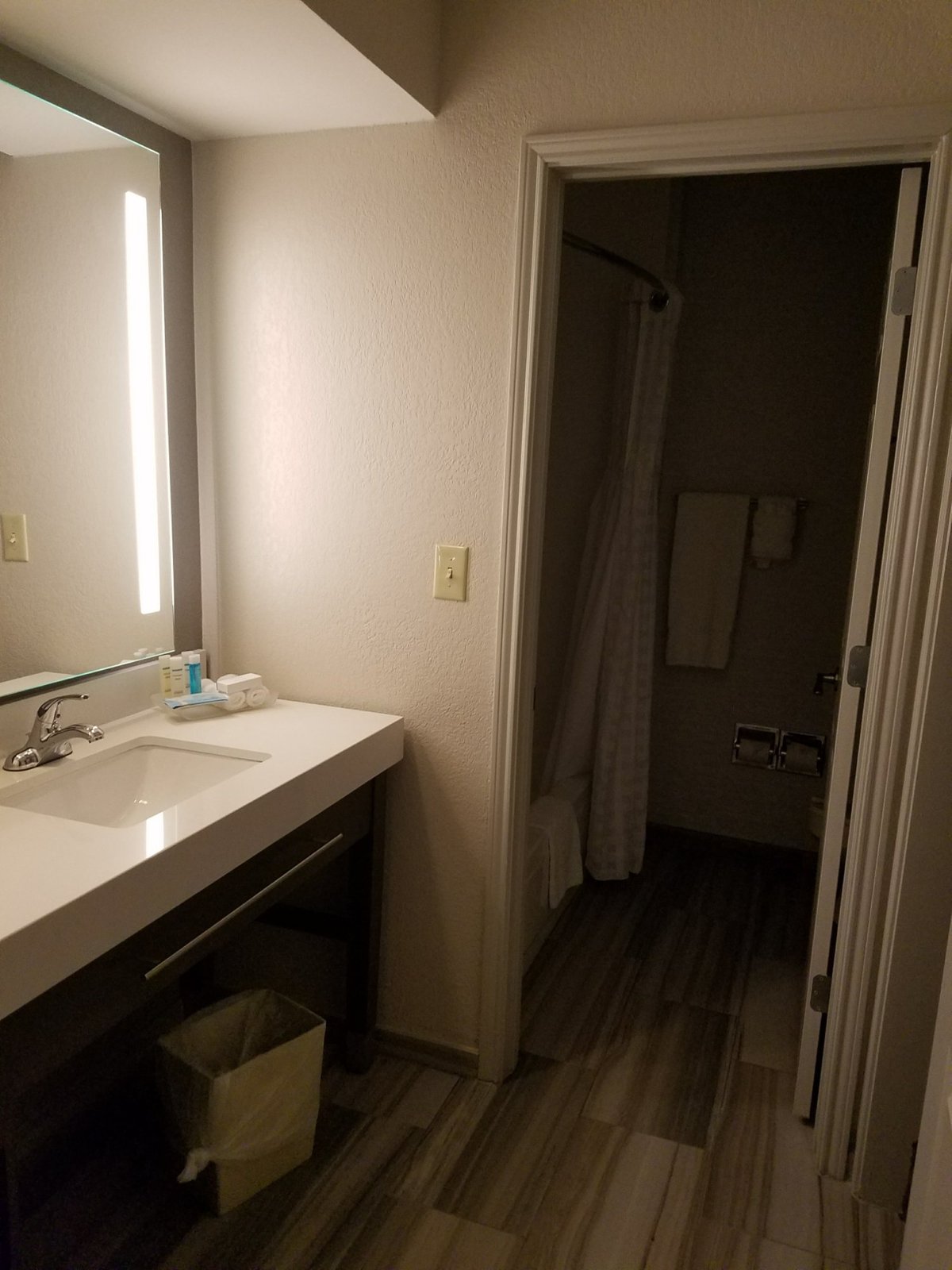 Homewood Suites by Hilton Dallas-Irving-Las Colinas - hotel rooms