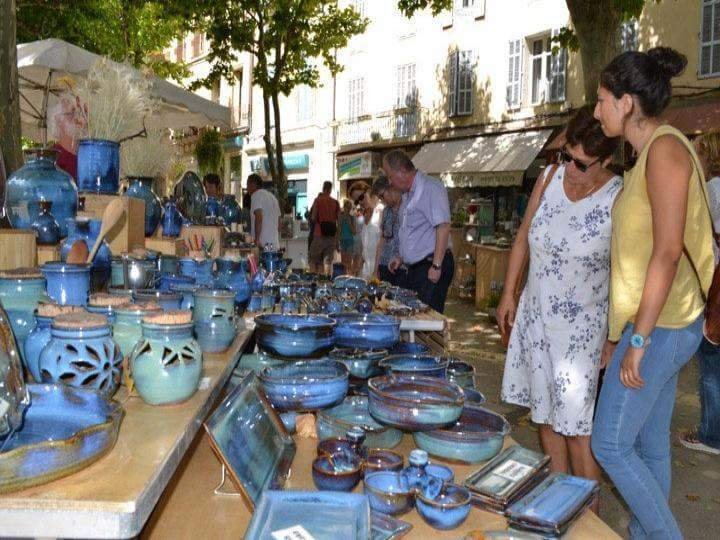 GRAND MARCHÉ HEBDOMADAIRE (Manosque) 2025 All You Need to Know BEFORE You Go (with Photos)