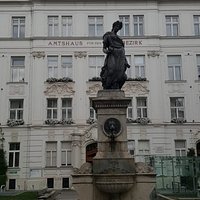 Schlesingerplatz