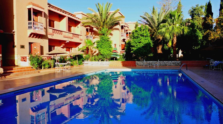 Zona de piscina del hotel