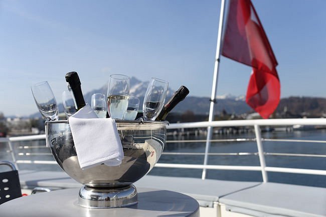 sng lake lucerne cruise