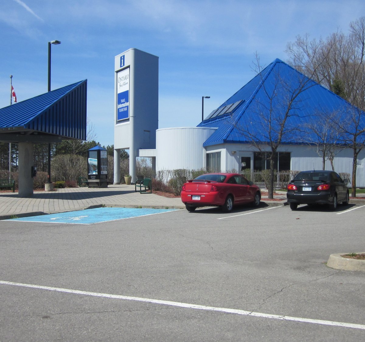 Ontario Travel Information Centre - Hawkesbury (Chute-a-Blondeau) - All ...
