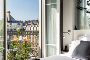 Room & Suite