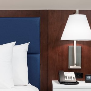 Hampton Inn & Suites Phoenix Downtown in Phoenix, image may contain: City, Condo, Urban, Office Building