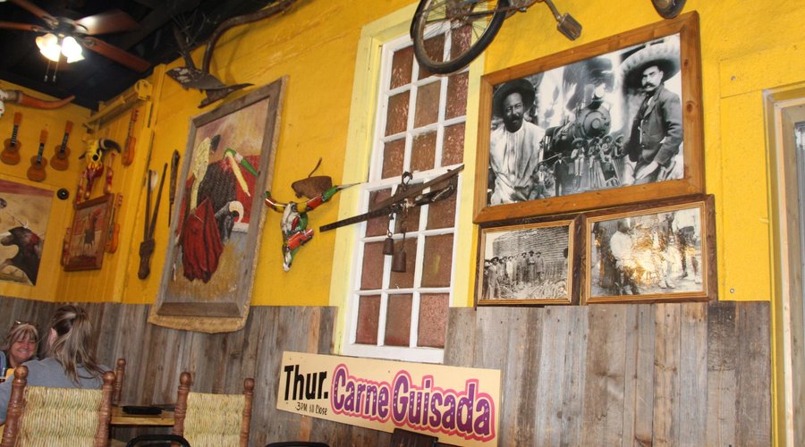 Los Braceros Mexican Bar & Grill