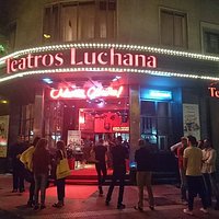 Fachada de Teatros Luchana