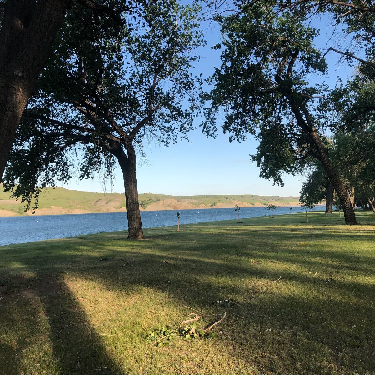 Escape To Oahe Downstream: Where The Missouri River Meets Adventure