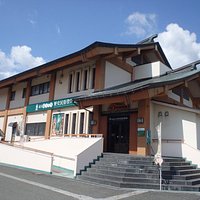 建物の全景、とても綺麗な建物です