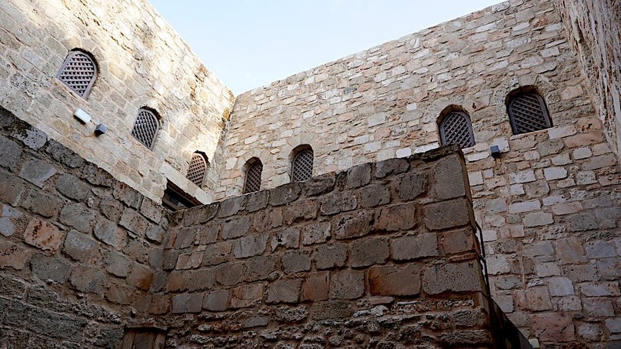 Building stonework