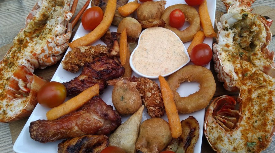 Plateaux exotiques avec langouste 