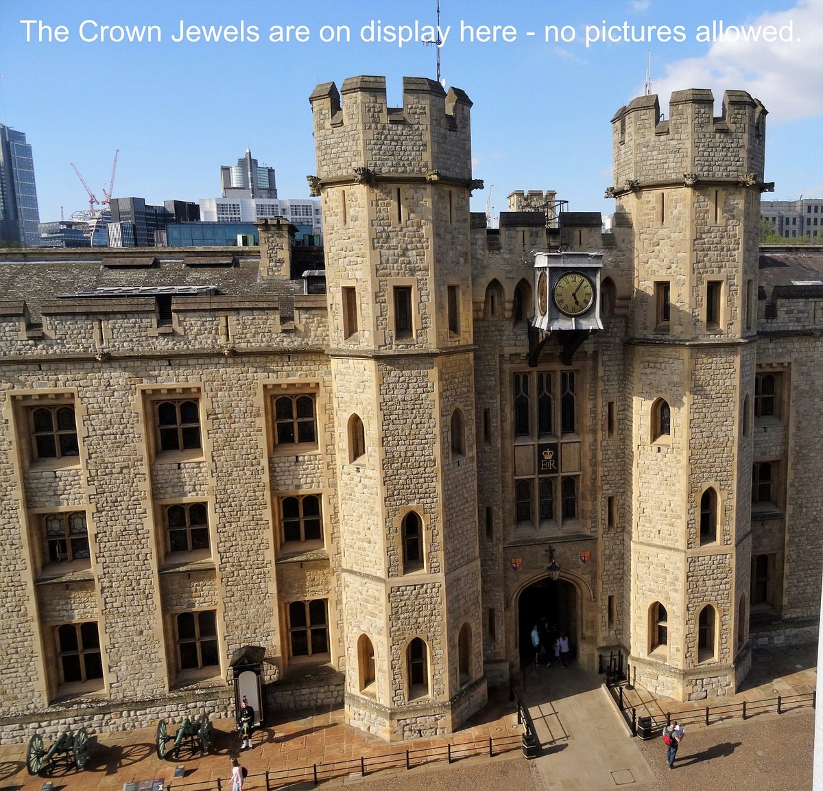 inside tower of london crown jewels