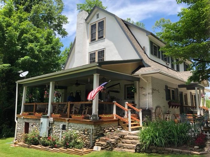 ALMOST HEAVEN BED & BREAKFAST - Specialty B&B Reviews (Waynesville, NC)