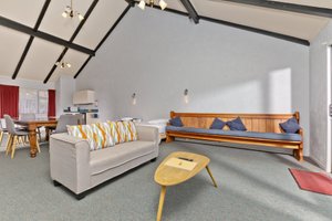 Room & Suite