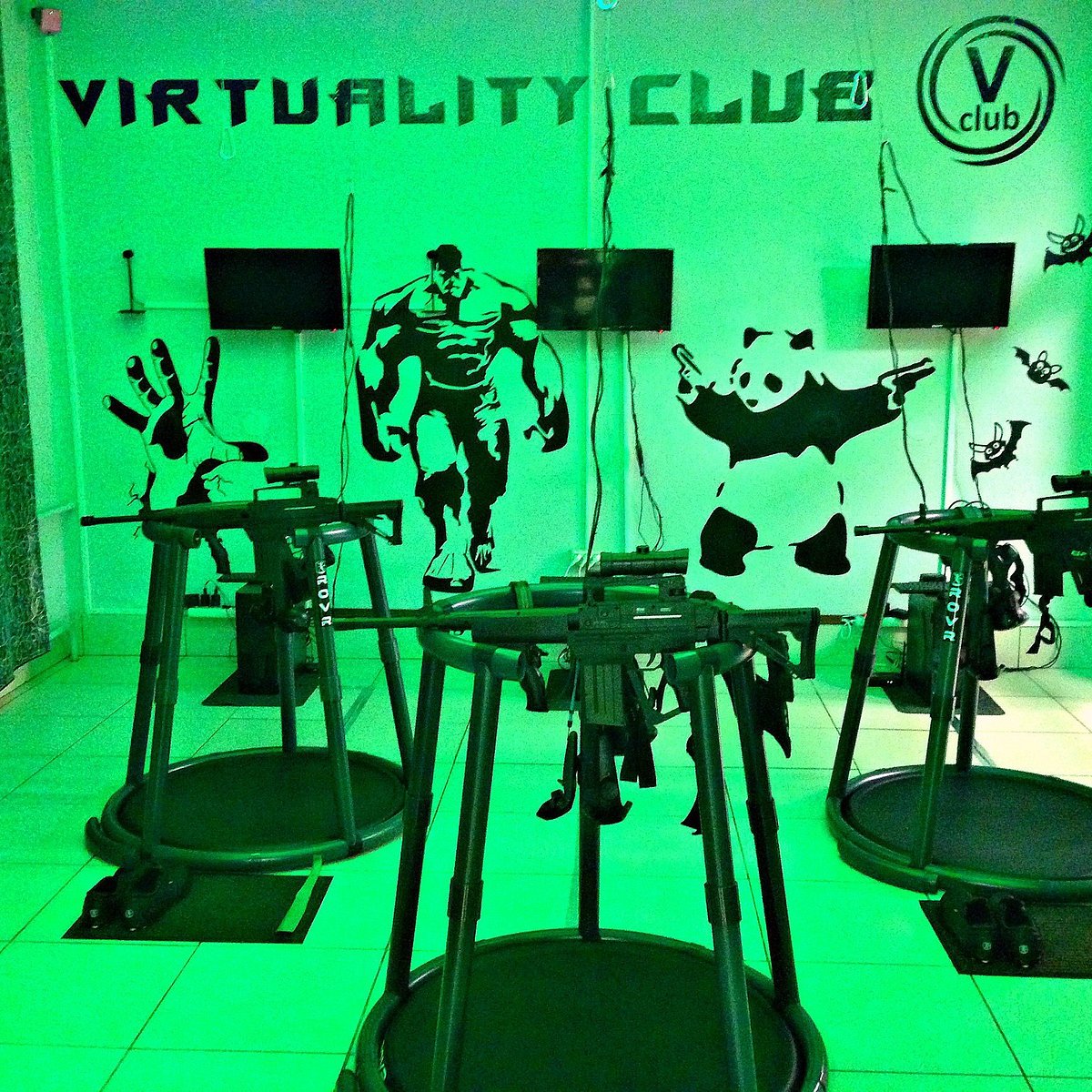 V club. Игровой клуб Нижний Новгород. VR клуб Нижний Новгород. Плей рум Нижний Новгород. Парк развлечений Виртуалити в Марьино.