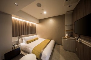 Room & Suite