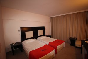 Room & Suite