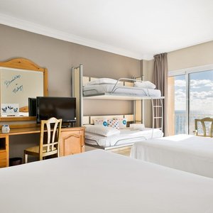 Sol Guadalmar in Malaga, image may contain: Resort, Hotel, Summer, Pool