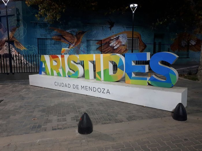 Imagen 1 de Aristides Cool & Trendy