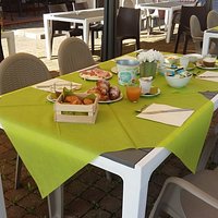 la nostra prima colazione, immersi nella natura