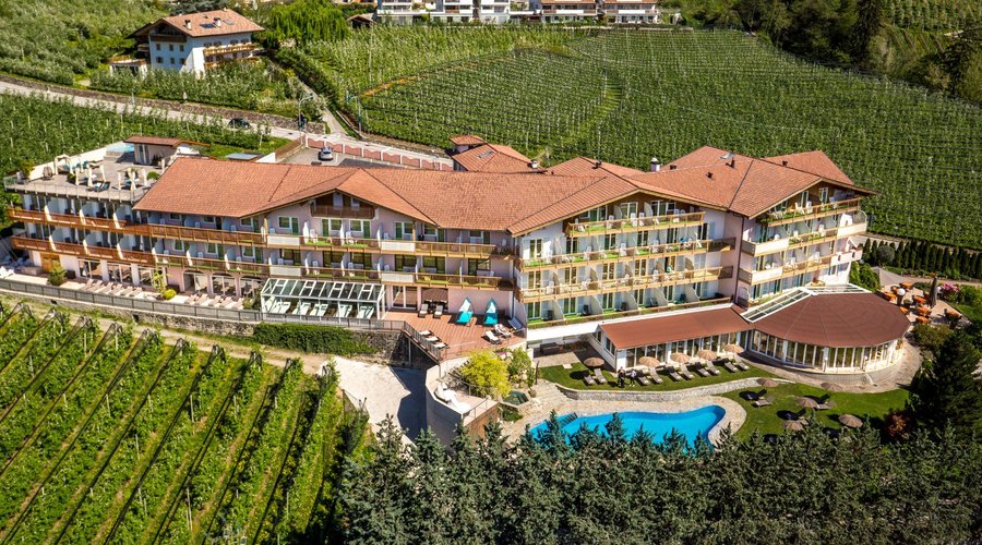 HOTEL IFINGER - Prices & Condominium Reviews (Italy/Scena) HOTEL IFINGER - Prices &  Condominium Reviews (Italy/Scena)