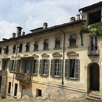 La sobria facciata