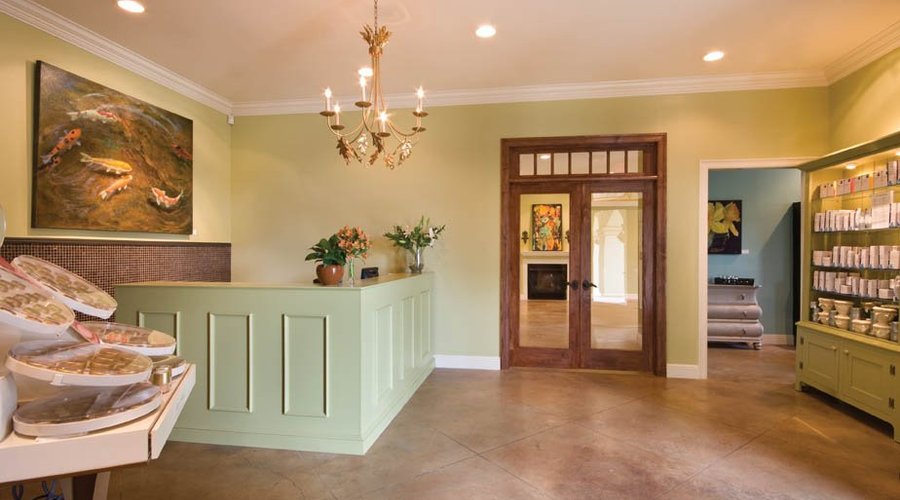 Reception/retail area