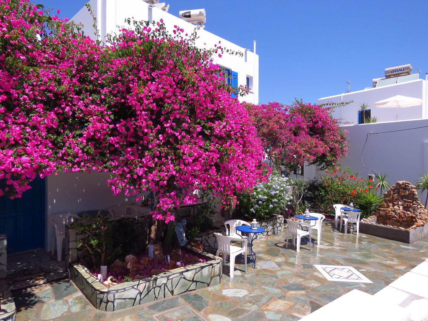 Scorpio Studios & Apartments - Condominium Reviews (Paros/Naoussa) Scorpio Studios & Apartments -  Condominium Reviews (Paros... 