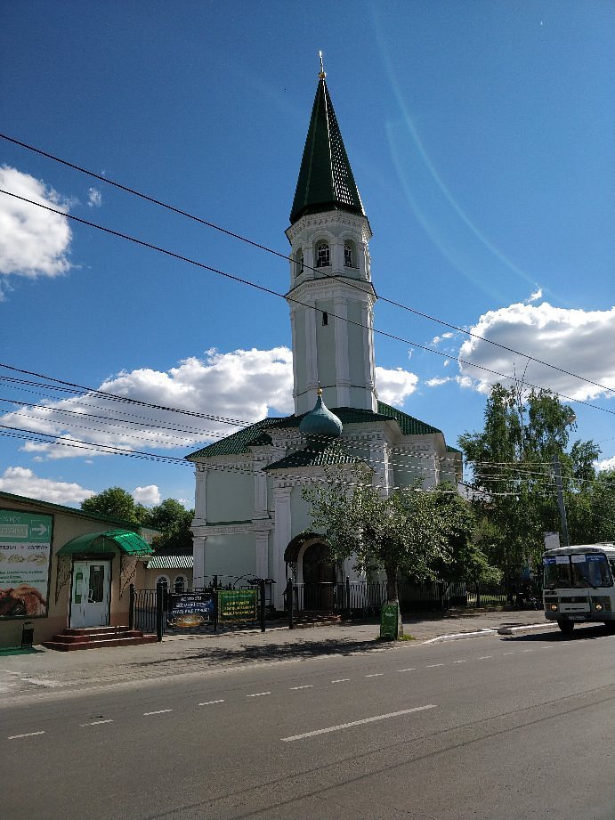 Оренбургские мечети. Хусаиния Оренбург. Соборная мечеть Оренбург. Мечеть Хусаиния. Мечеть Оренбург улица Терешковой.