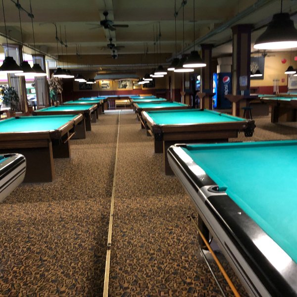 THE 10 BEST Restaurants Near Commodore Bowling & Billiards (2025)