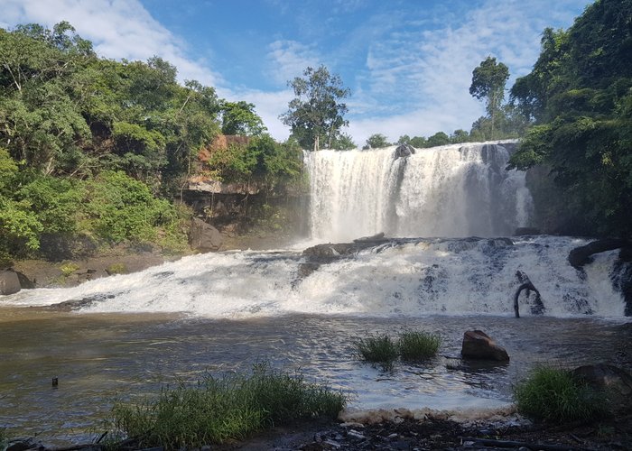 Bousra waterfall