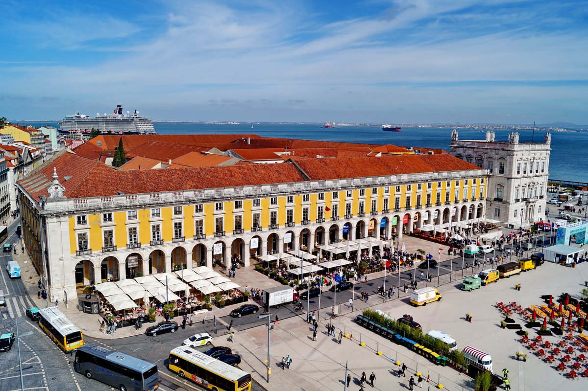 Arco da Rua Augusta ou uma vista de 360° sobre Lisboa – A Mesa da