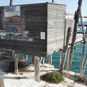 Vista del trabucco in prossimità del Porto