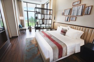 Room & Suite