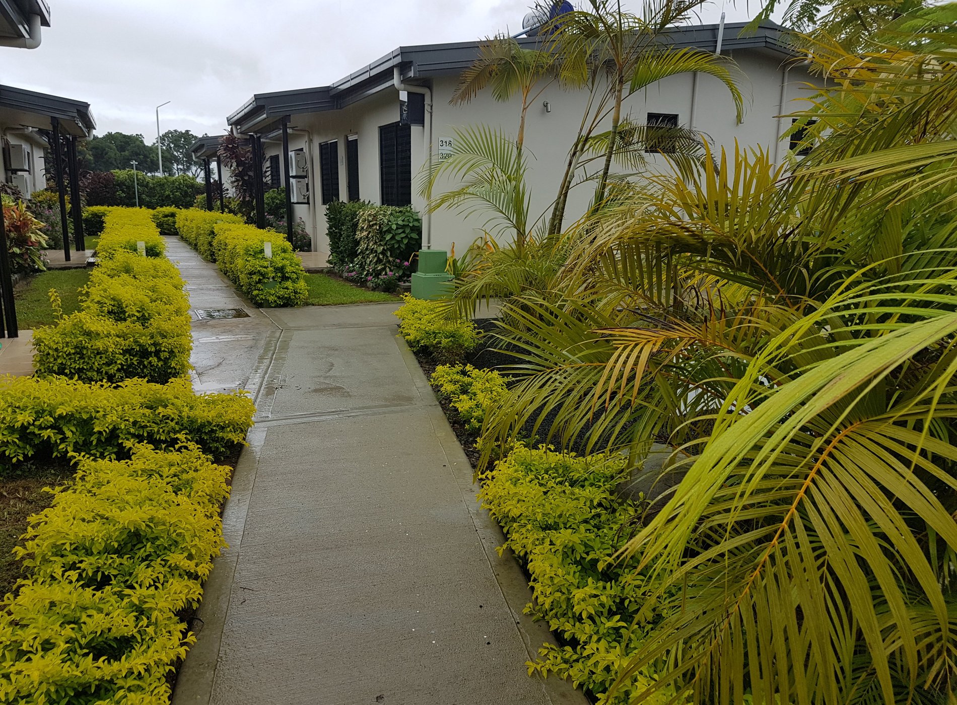 Nadi airport Apartments image