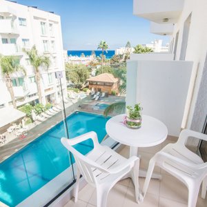 One Bedroom Apartment - Balcony