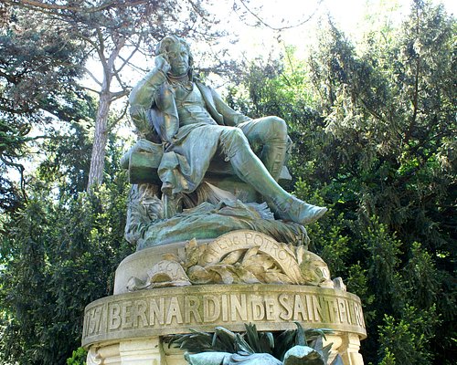 Statues du jardin des plantes à Paris