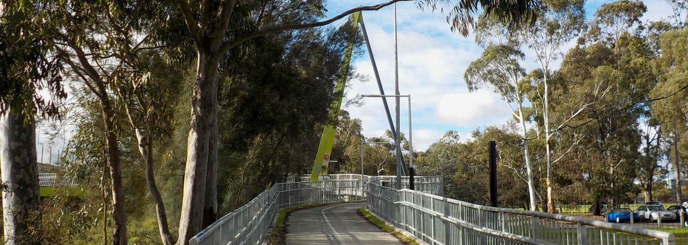 Cycle path approaching bridge