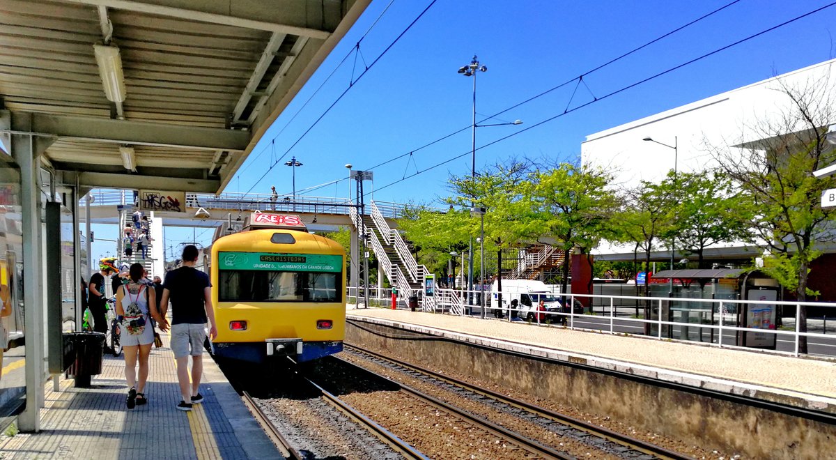 How to get to Media Markt in Lisboa by Bus, Train or Metro?